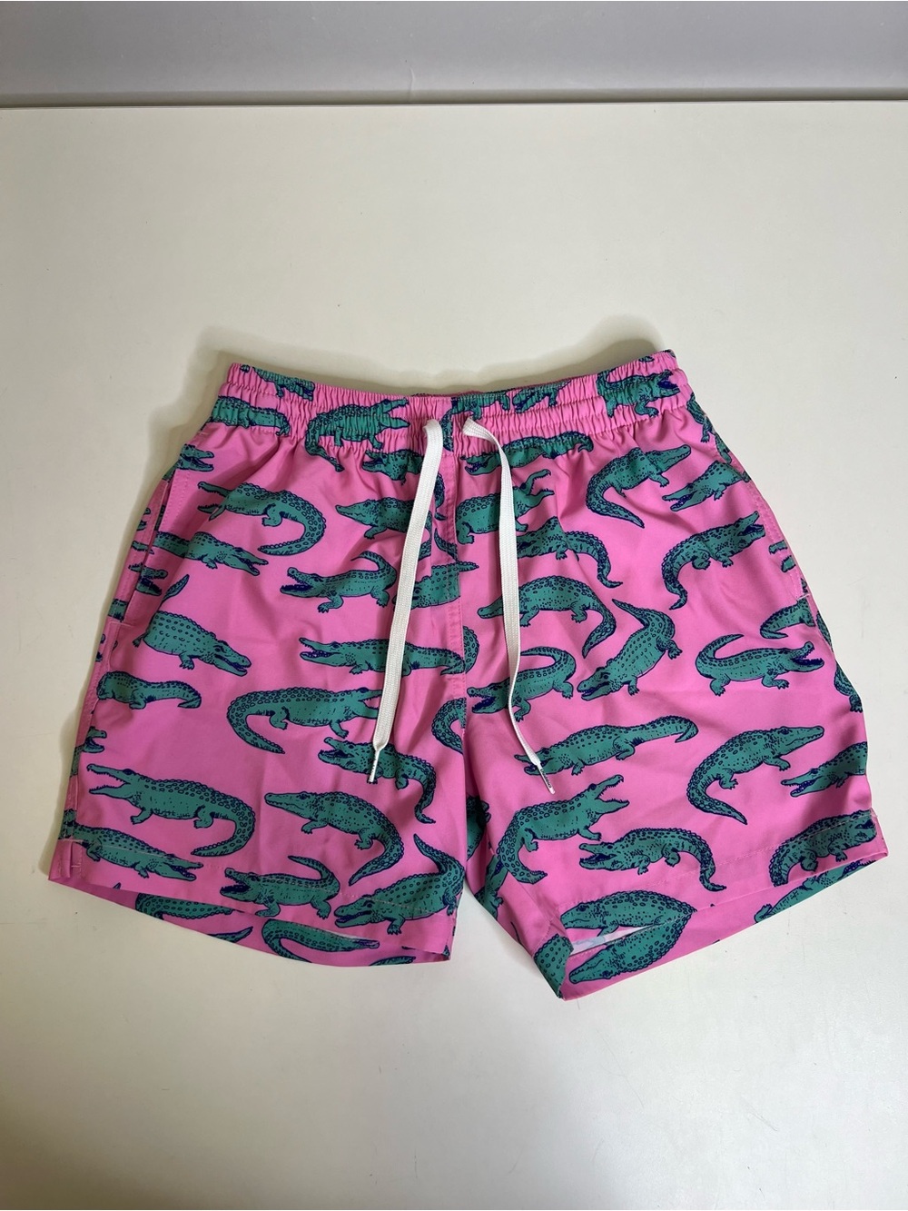 CHUBBIES MENS THE GLADES PINK ALLIGATOR 5.5" SWIM TRUNKS SIZE Small
